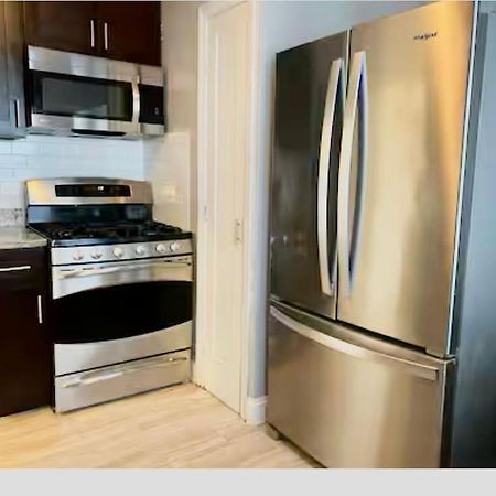 Cozy, Upstairs Apartment Pets Welcome With Fee Family Friendly Close To Everything Кливланд Екстериор снимка