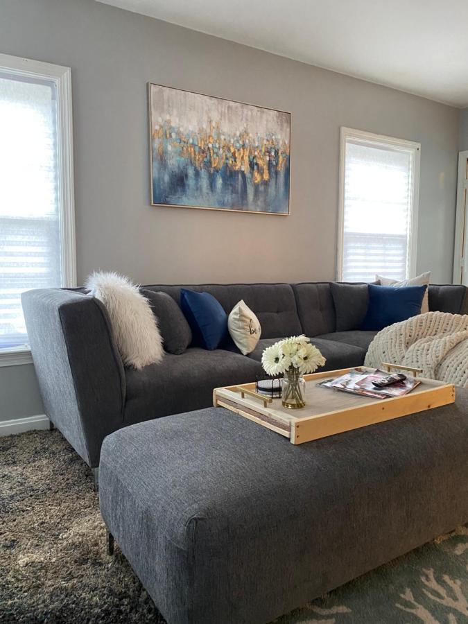 Cozy, Upstairs Apartment Pets Welcome With Fee Family Friendly Close To Everything Кливланд Екстериор снимка