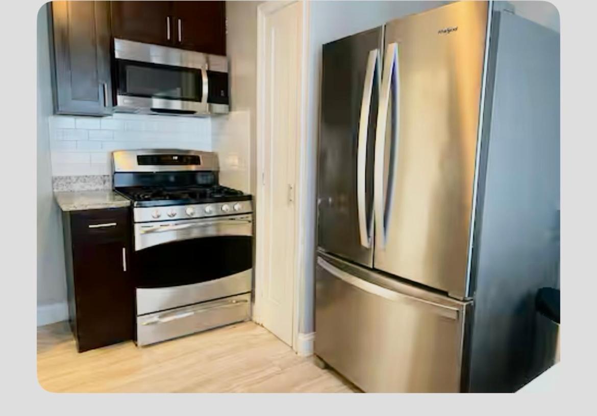 Cozy, Upstairs Apartment Pets Welcome With Fee Family Friendly Close To Everything Кливланд Екстериор снимка